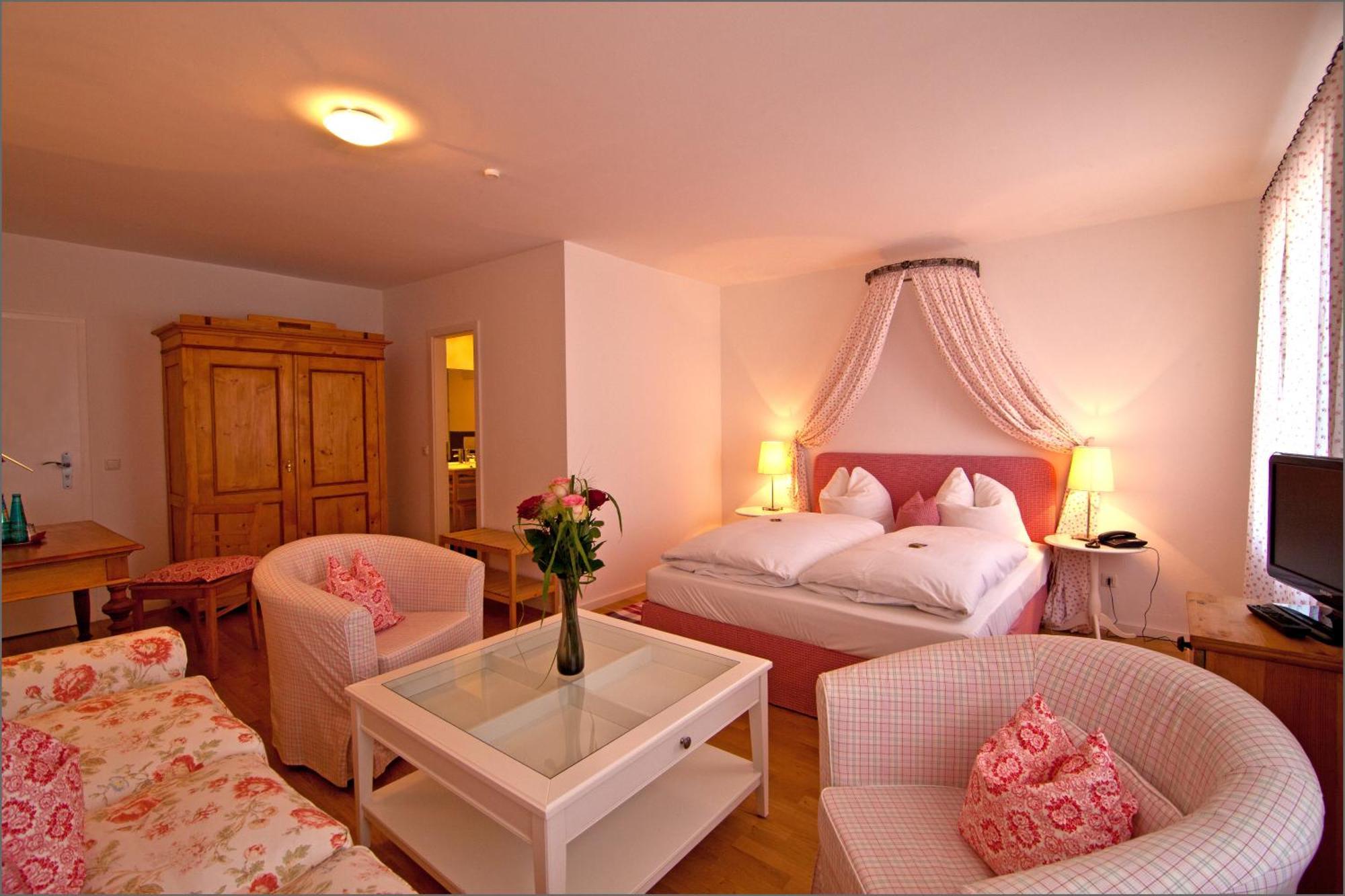 Altstadthotel Bauern Braeu Шробенхаузен Екстериор снимка